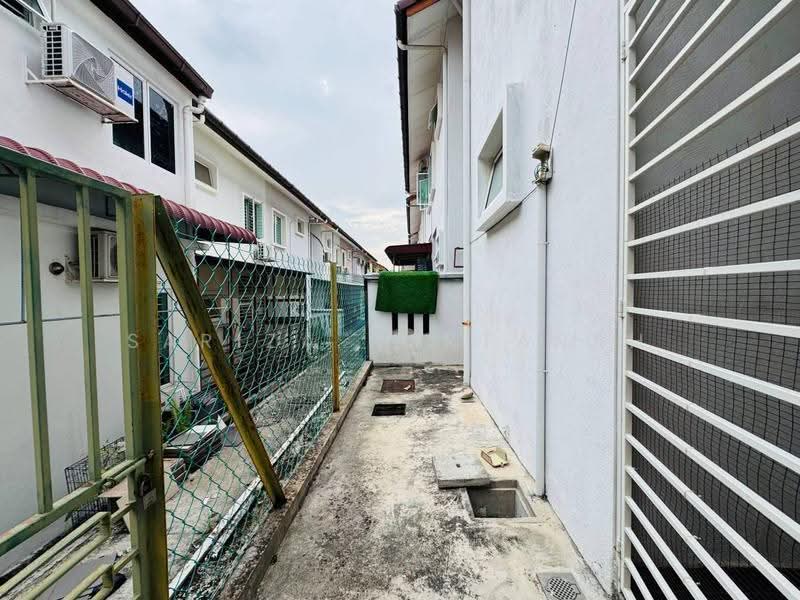2-storey Terraced House for Sale in Setia Alam (Selangor) - Sariza Hartanah - Exterior - PropertyGuru.com.my
