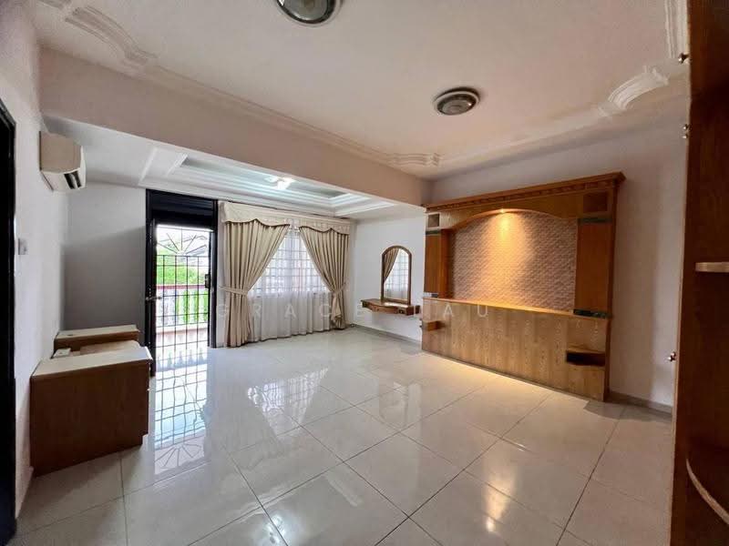 Semi-Detached House for Sale in Taman Johor Jaya (Johor Bahru) - Grace Lau - PropertyGuru.com.my