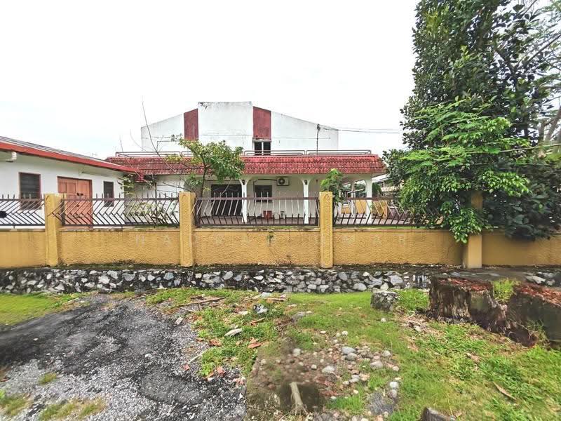 2-storey Terraced House for Sale in Ampang Jaya (Ampang) - Nadrah Omar - Exterior - PropertyGuru.com.my