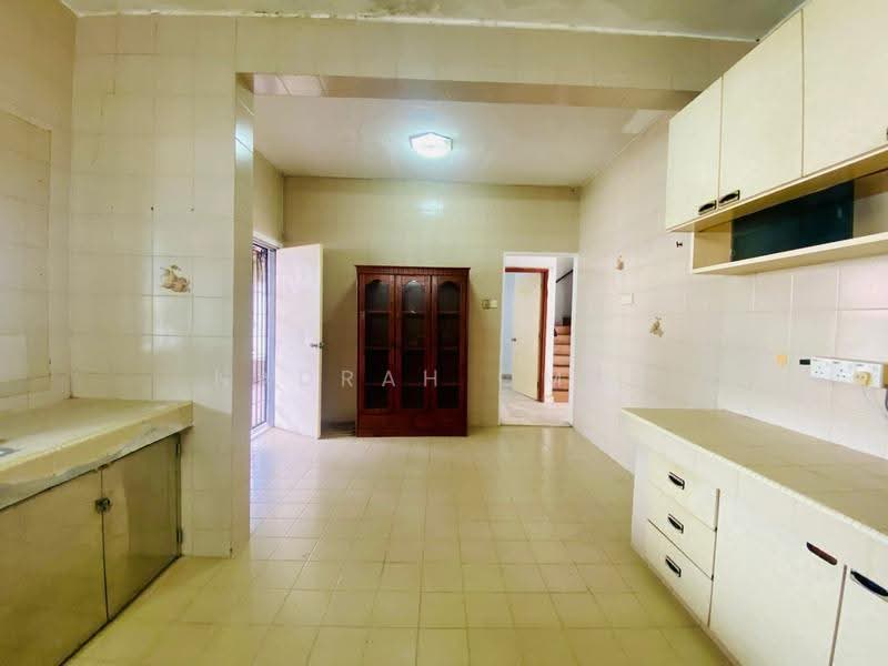 2-storey Terraced House for Sale in Ampang Jaya (Ampang) - Nadrah Omar - Kitchen - PropertyGuru.com.my