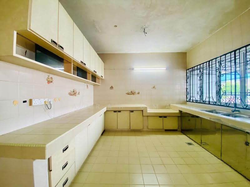 2-storey Terraced House for Sale in Ampang Jaya (Ampang) - Nadrah Omar - Kitchen - PropertyGuru.com.my