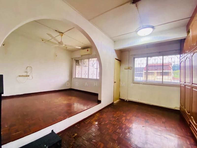 2-storey Terraced House for Sale in Ampang Jaya (Ampang) - Nadrah Omar - Living Room - PropertyGuru.com.my