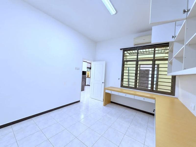 2-storey Terraced House for Sale in Taman Impian Emas (Skudai) - Karl Lim - Study - PropertyGuru.com.my