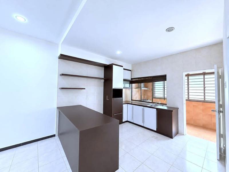 2-storey Terraced House for Sale in Taman Impian Emas (Skudai) - Karl Lim - Kitchen - PropertyGuru.com.my