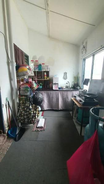 1-storey Terraced House for Sale in Taman Sri Serdang (Seri Kembangan) - Nafis Hashim - Kitchen - PropertyGuru.com.my