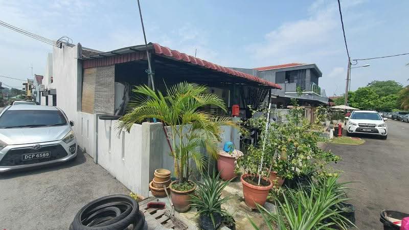 1-storey Terraced House for Sale in Taman Sri Serdang (Seri Kembangan) - Nafis Hashim - Exterior - PropertyGuru.com.my
