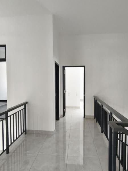 Rumah Teres 2-Tingkat untuk Dijual di Skudai (Johor) - VIN Kee - Corridor - PropertyGuru.com.my