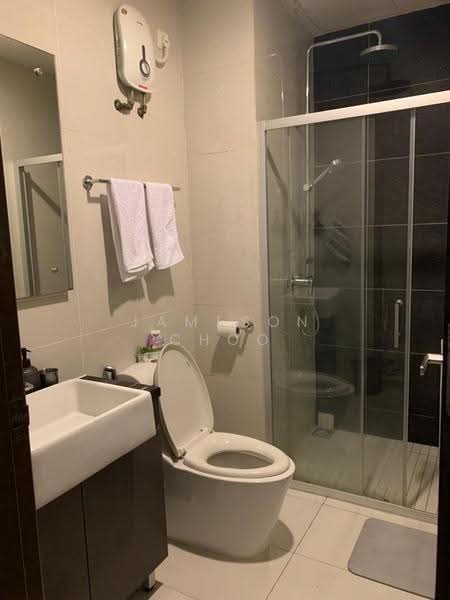 Condominium for Rent at Amberside @ Country Garden Danga Bay - Jameson Choo - Bathroom - PropertyGuru.com.my