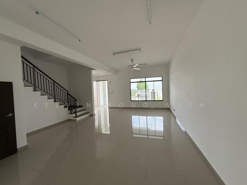 Rumah Teres untuk Disewa di Pontian (Johor) - Kelvin Kong Wren - Living Room - PropertyGuru.com.my