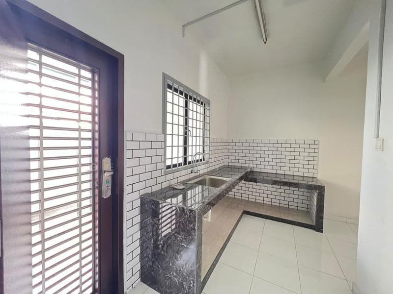 Rumah Teres 2-Tingkat untuk Disewa di Batu Berendam (Melaka) - Geoffery Wee - Kitchen - PropertyGuru.com.my