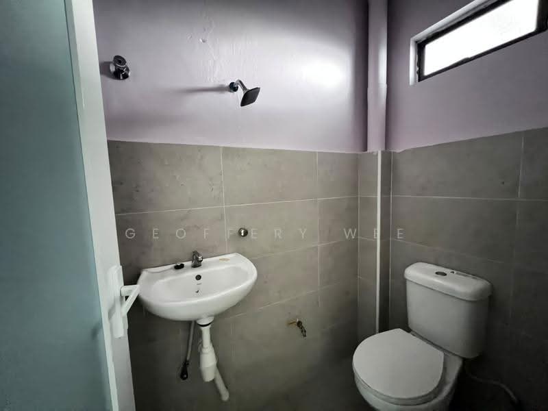 Rumah Teres 2-Tingkat untuk Disewa di Batu Berendam (Melaka) - Geoffery Wee - Bathroom - PropertyGuru.com.my