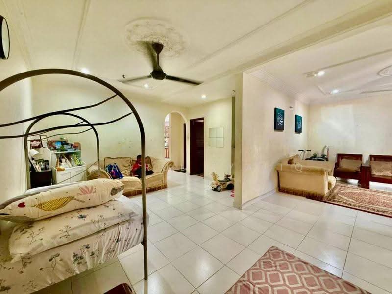 Rumah Teres 2-Tingkat untuk Dijual di Shah Alam (Selangor) - Khairul Syafiq - Living Room - PropertyGuru.com.my
