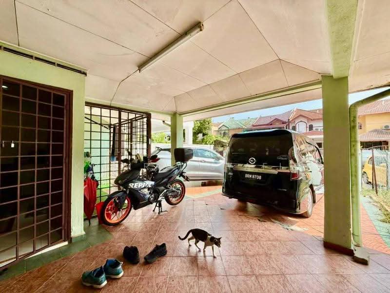 Rumah Teres 2-Tingkat untuk Dijual di Shah Alam (Selangor) - Khairul Syafiq - Exterior - PropertyGuru.com.my