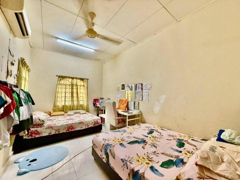 Rumah Teres 2-Tingkat untuk Dijual di Shah Alam (Selangor) - Khairul Syafiq - Bedroom - PropertyGuru.com.my