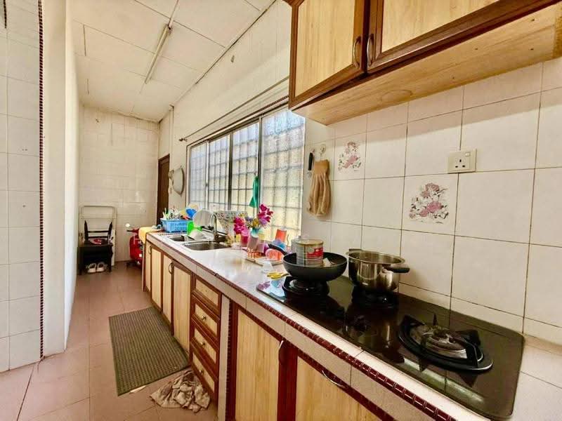 Rumah Teres 2-Tingkat untuk Dijual di Shah Alam (Selangor) - Khairul Syafiq - Kitchen - PropertyGuru.com.my