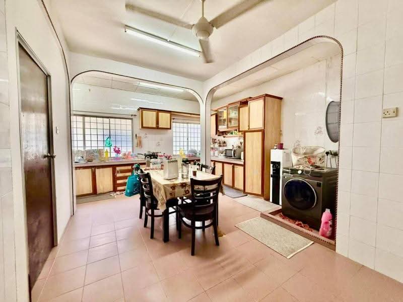 Rumah Teres 2-Tingkat untuk Dijual di Shah Alam (Selangor) - Khairul Syafiq - Kitchen - PropertyGuru.com.my