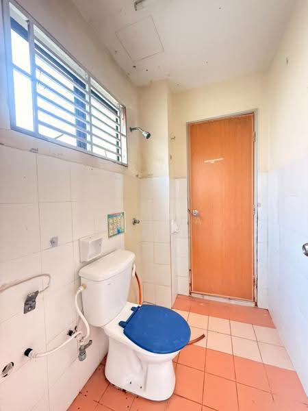 2-storey Terraced House for Sale in Saujana Utama (Selangor) - Rohana Ishak - Bathroom - PropertyGuru.com.my