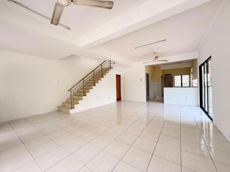 2-storey Terraced House for Sale in Saujana Utama (Selangor) - Rohana Ishak - Living Room - PropertyGuru.com.my