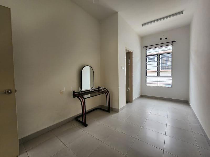 2-storey Terraced House for Rent in Bandar Seri Coalfields (Sungai Buloh) - Jimmy Tan - Interior - PropertyGuru.com.my