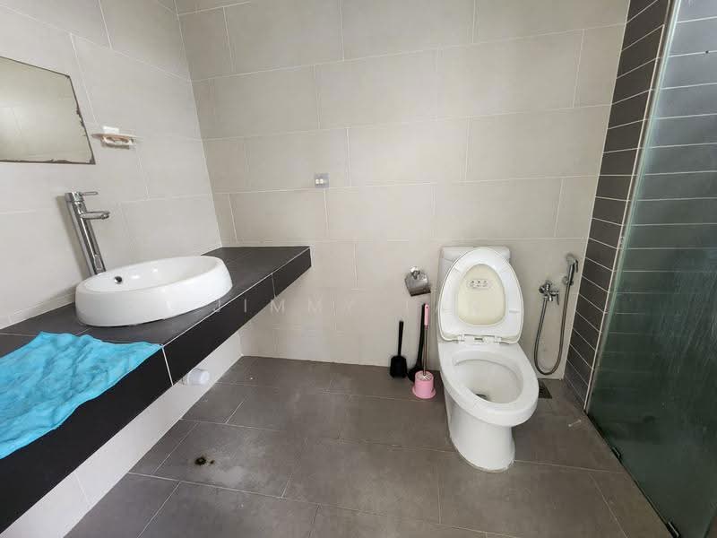 2-storey Terraced House for Rent in Bandar Seri Coalfields (Sungai Buloh) - Jimmy Tan - Bathroom - PropertyGuru.com.my