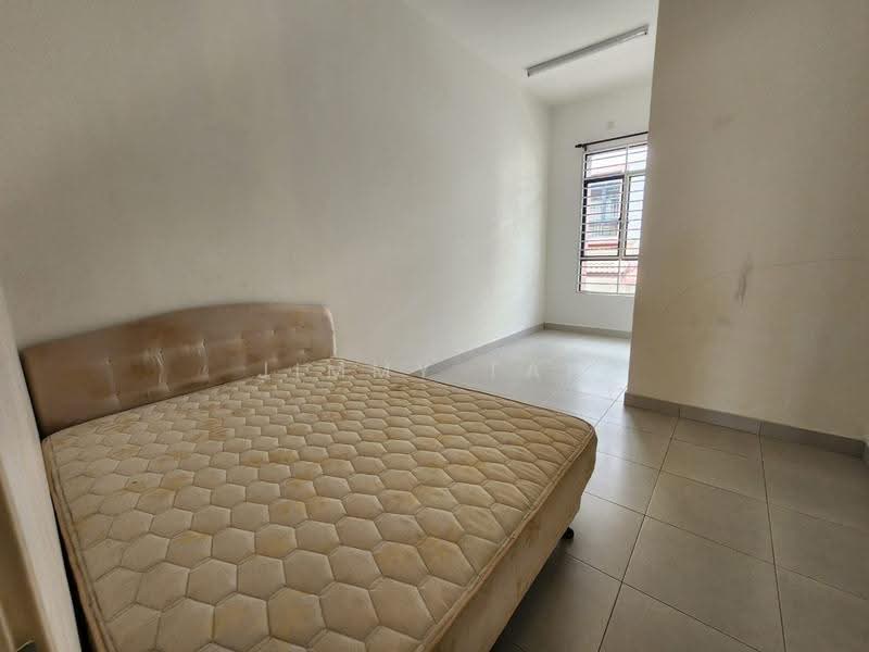 2-storey Terraced House for Rent in Bandar Seri Coalfields (Sungai Buloh) - Jimmy Tan - Bedroom - PropertyGuru.com.my