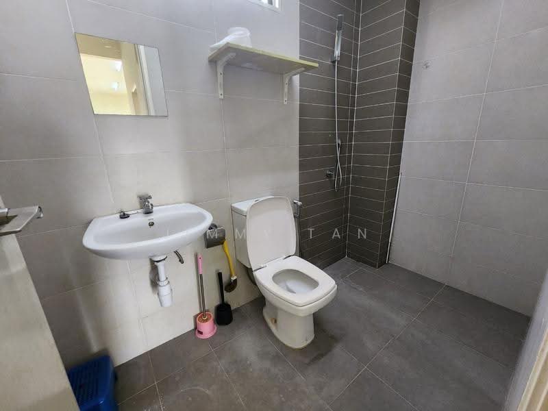 2-storey Terraced House for Rent in Bandar Seri Coalfields (Sungai Buloh) - Jimmy Tan - Bathroom - PropertyGuru.com.my