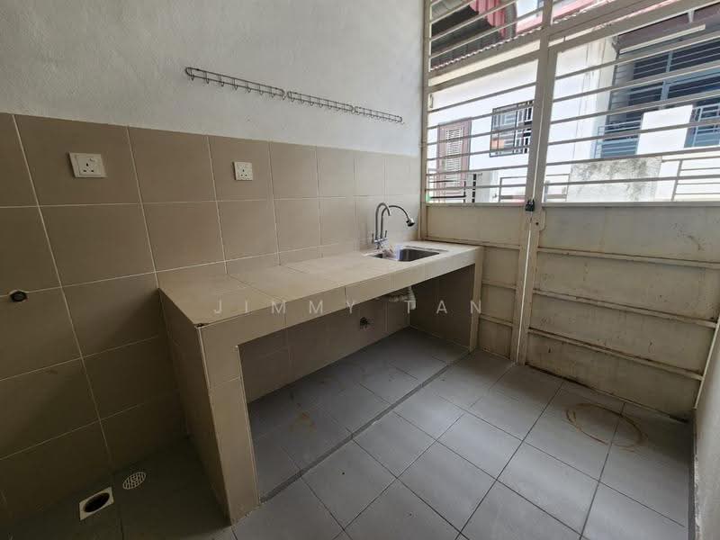 2-storey Terraced House for Rent in Bandar Seri Coalfields (Sungai Buloh) - Jimmy Tan - Kitchen - PropertyGuru.com.my
