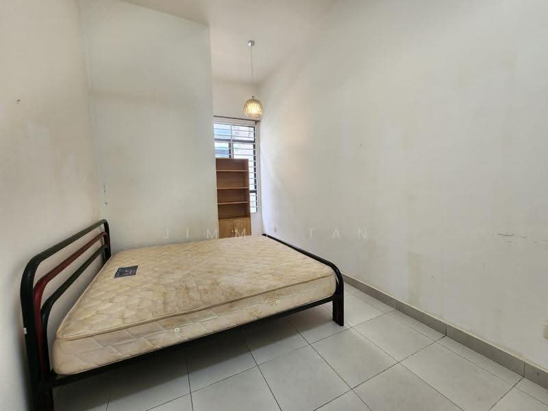 2-storey Terraced House for Rent in Bandar Seri Coalfields (Sungai Buloh) - Jimmy Tan - Bedroom - PropertyGuru.com.my