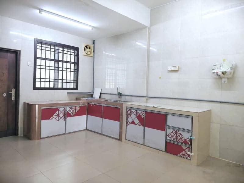 Rumah Teres 2-Tingkat untuk Dijual di Bandar Seri Alam (Masai) - Karl Lim - Kitchen - PropertyGuru.com.my