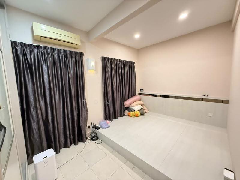 2-storey Terraced House for Sale in Saujana Rawang (Rawang) - Tom Yip - Bedroom - PropertyGuru.com.my