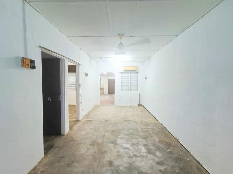 1-storey Terraced House for Sale in Banting (Selangor) - Sariza Hartanah - Interior - PropertyGuru.com.my