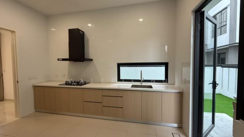 Semi-Detached House for Rent in Kota Damansara (Selangor) - Valerie Ng - Kitchen - PropertyGuru.com.my