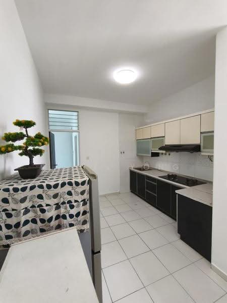 Apartment for Sale at Sky Garden Residences - Daniel Yong - Kitchen - PropertyGuru.com.my