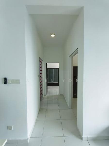 Apartment for Sale at Sky Garden Residences - Daniel Yong - Corridor - PropertyGuru.com.my