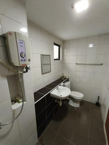 Apartment for Sale at Sky Garden Residences - Daniel Yong - Bathroom - PropertyGuru.com.my