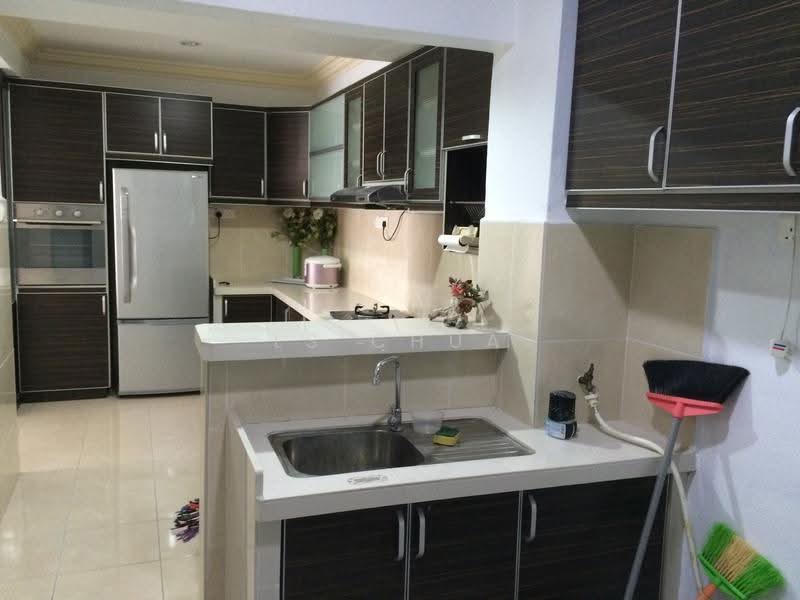 Kondominium untuk Dijual di Sea View Tower - LS Chua - Kitchen - PropertyGuru.com.my