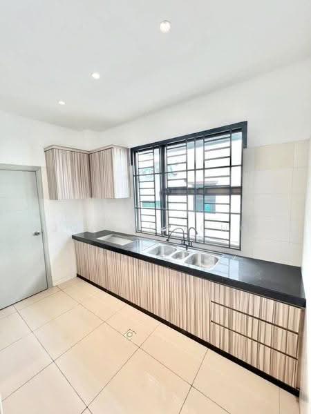 2-storey Terraced House for Sale in Johor Bahru (Johor) - Joanne Yong - Kitchen - PropertyGuru.com.my