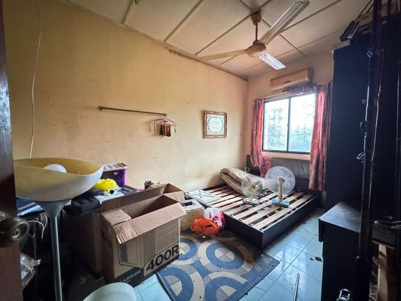 2-storey Terraced House for Sale in Taman Bidara (Selayang) - Tom Yip - Bedroom - PropertyGuru.com.my