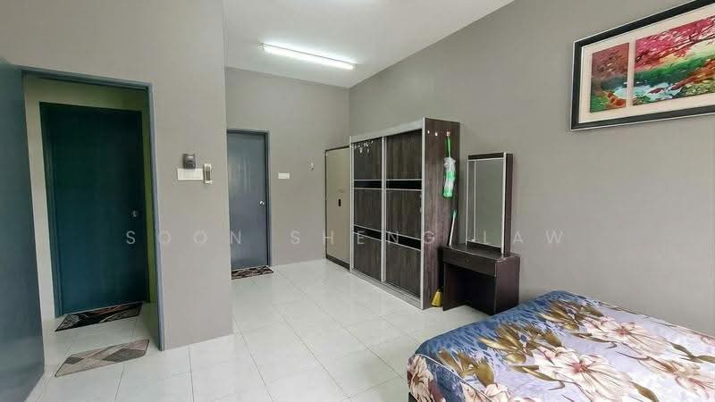Condominium for Rent at Hijauan Heights - Soon Sheng Law - Bedroom - PropertyGuru.com.my