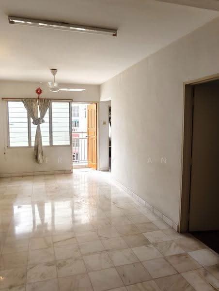 Flat for Sale at Taman Seri Damai - Freddy Tan - Living Room - PropertyGuru.com.my