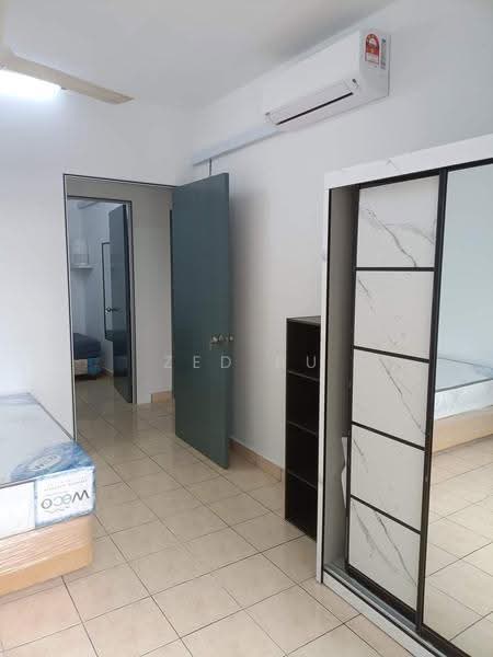 Pangsapuri untuk Dijual di Pelangi Heights - Zed Bu - Bedroom - PropertyGuru.com.my