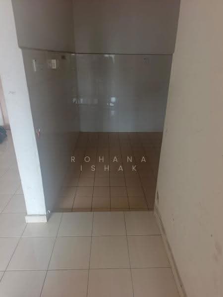 Pangsapuri untuk Dijual di Laguna Biru - Rohana Ishak - Kitchen - PropertyGuru.com.my