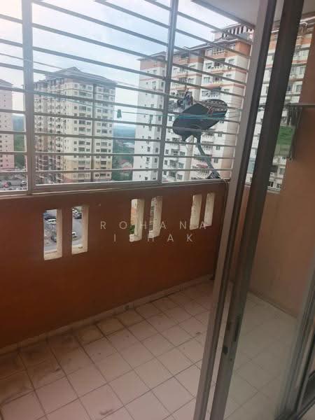 Pangsapuri untuk Dijual di Laguna Biru - Rohana Ishak - Balcony - PropertyGuru.com.my