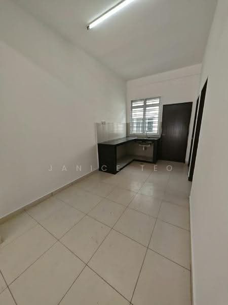 Rumah Teres untuk Dijual di Senai (Kulai) - Janice Teo - Kitchen - PropertyGuru.com.my