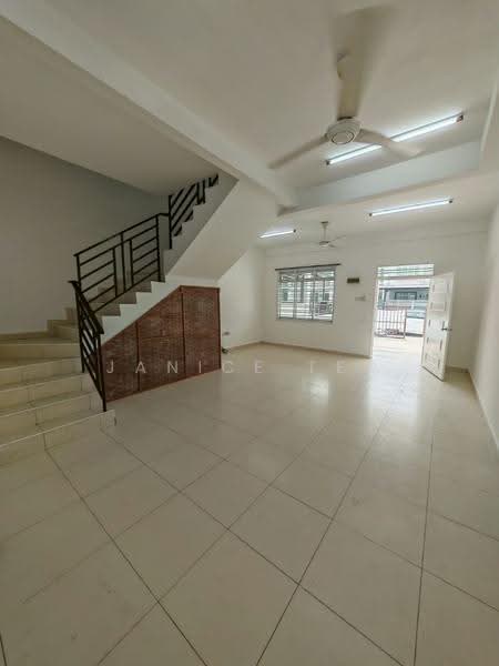 Rumah Teres untuk Dijual di Senai (Kulai) - Janice Teo - Living Room - PropertyGuru.com.my