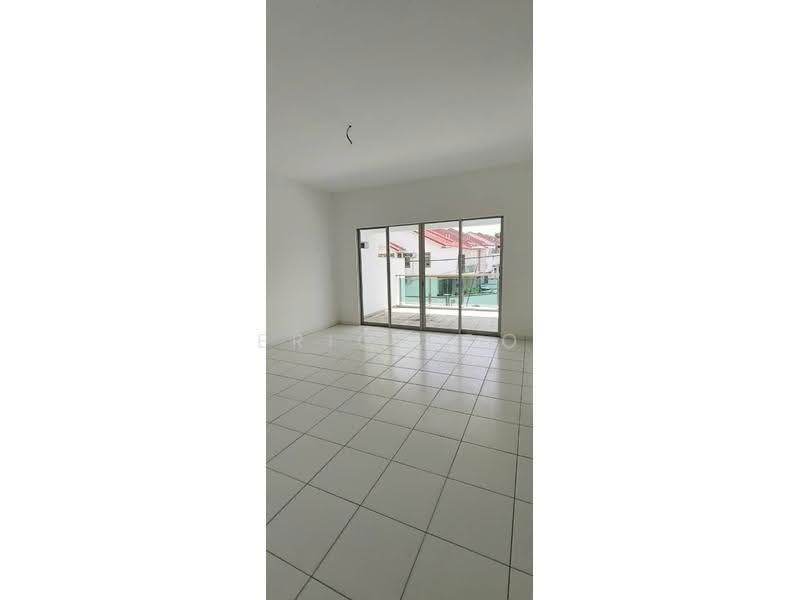 Flat for Sale at Taman Flora Heights - Eric Foo - Living Room - PropertyGuru.com.my