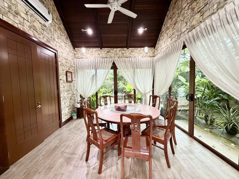 Bungalow House for Sale in Seksyen U1 (Glenmarie) - Kenny Chua - Dining Room - PropertyGuru.com.my
