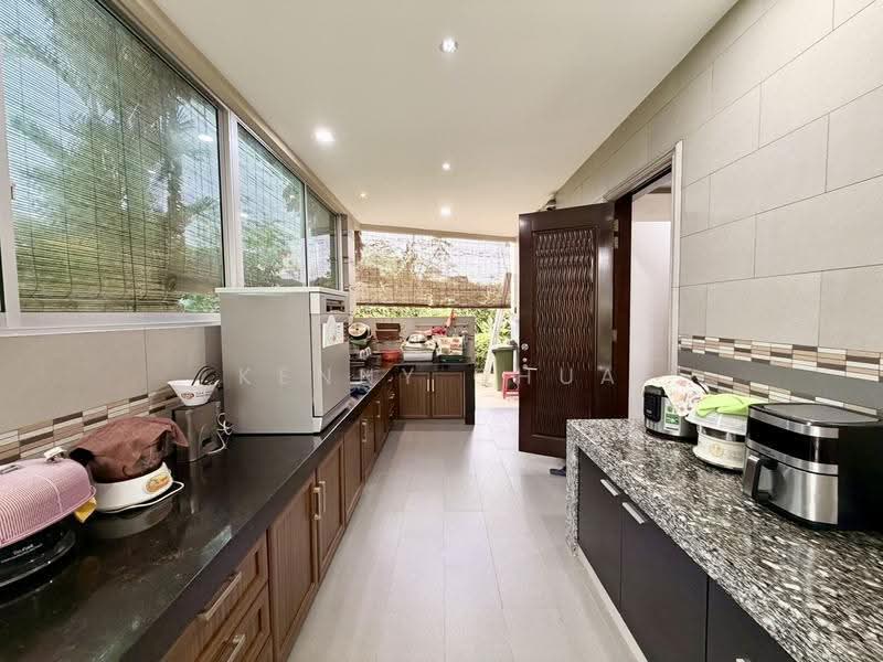 Bungalow House for Sale in Seksyen U1 (Glenmarie) - Kenny Chua - Kitchen - PropertyGuru.com.my