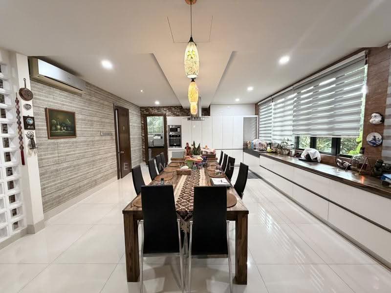 Bungalow House for Sale in Seksyen U1 (Glenmarie) - Kenny Chua - Dining Room - PropertyGuru.com.my