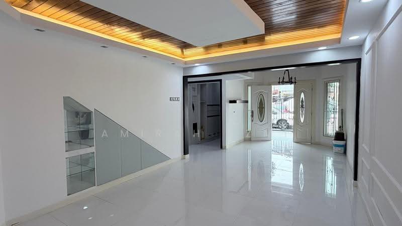 3-storey Terraced House for Sale in Selayang (Selangor) - Amirah Azmi - PropertyGuru.com.my